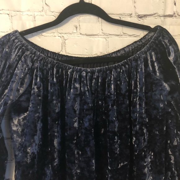 ❤️ American Eagle Off Shoulder Crop Velvet Top - Picture 2 of 7